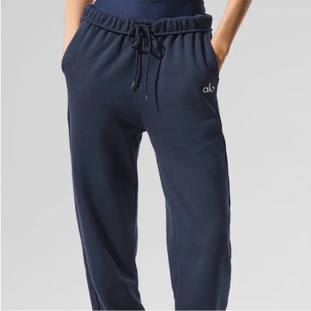 ALO Yoga Accolade Navy Sweatpants